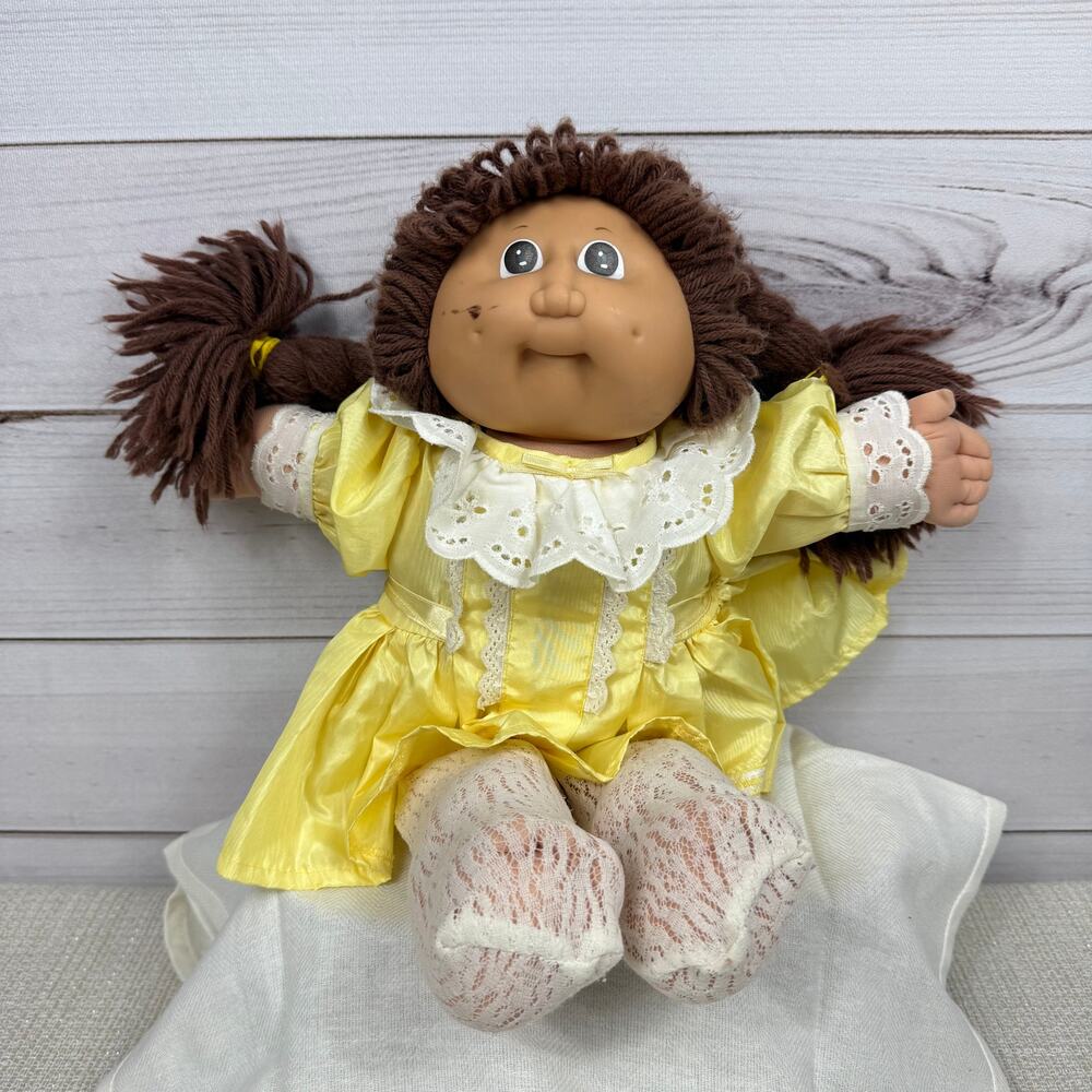 Vintage Cabbage Patch Kids Doll‎ Yellow Dress Pig Tails 1982 FAIR CONDITION